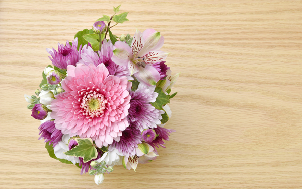 出産祝いの金額相場、送り方マナー、喜ばれるギフトは？ 友だち、同僚別に解説