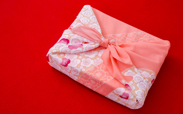 出産祝いの金額相場、送り方マナー、喜ばれるギフトは？ 友だち、同僚別に解説