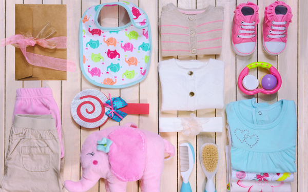 出産祝いの金額相場、送り方マナー、喜ばれるギフトは？ 友だち、同僚別に解説