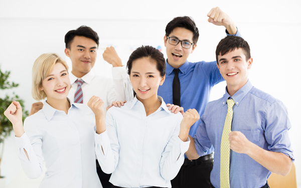 出産祝いの金額相場、送り方マナー、喜ばれるギフトは？ 友だち、同僚別に解説