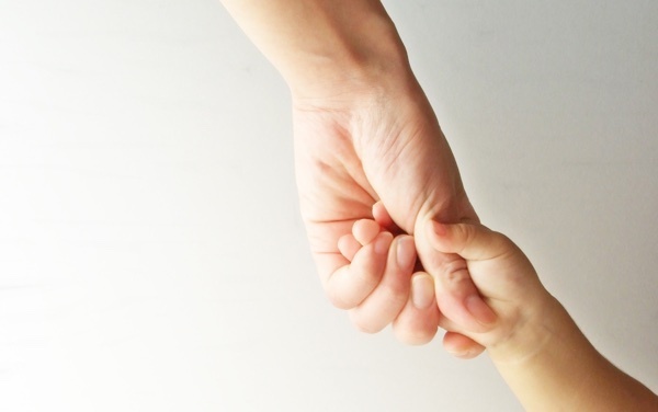 女の子の名前は古風なものにも人気に。人気の名前ランキング