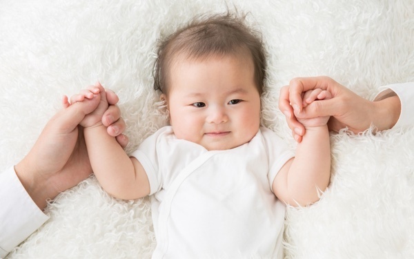 女の子の名前は古風なものにも人気に。人気の名前ランキング