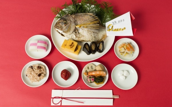 お食い初めの順番は？ 献立や準備するもの、食器や服などの疑問を解決！