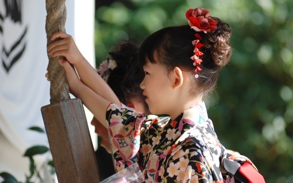 七五三のお参りの時期はいつ？ 写真は前撮り？  服装は男の子と女の子で違うの？