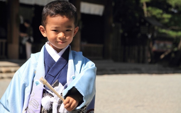 七五三のお参りの時期はいつ？ 写真は前撮り？  服装は男の子と女の子で違うの？