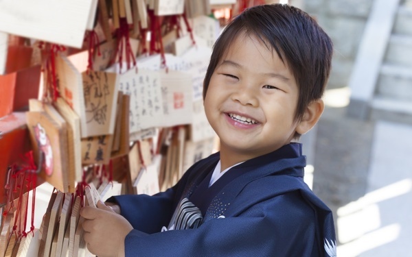 七五三のお参りの時期はいつ？ 写真は前撮り？  服装は男の子と女の子で違うの？