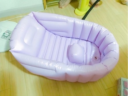 ベビーバスのおすすめ！ タイプ別の特徴と選び方のポイントを紹介！ 便利なバスグッズも