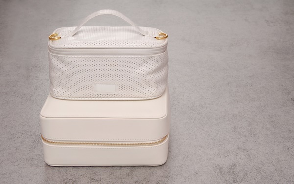 おむつポーチおすすめ人気ブランド10選！ おしりふき内蔵・消臭効果も！おしゃれで便利なものを厳選