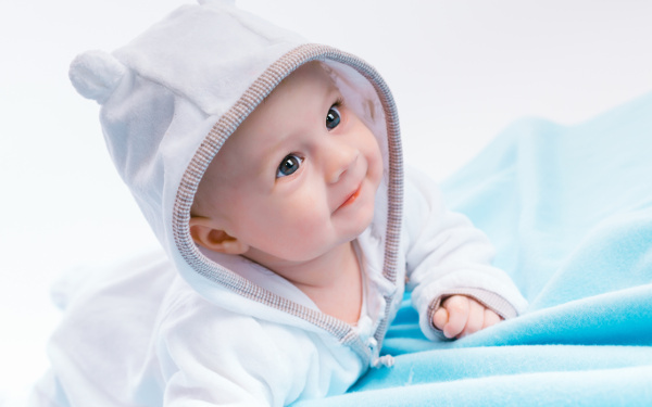 「おくるみは何枚必要？」巻き方・選び方から人気ブランドBEST12まで徹底解説