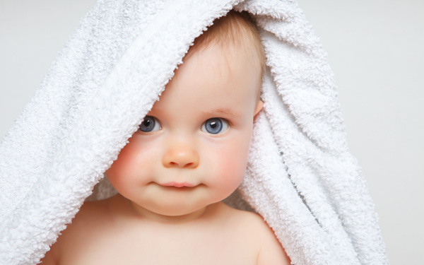 「おくるみは何枚必要？」巻き方・選び方から人気ブランドBEST12まで徹底解説