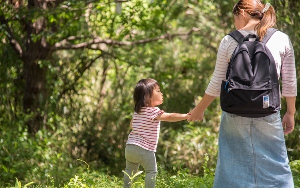 マザーズバッグはどう選ぶ？ おしゃれママのバッグ選び5つのコツ