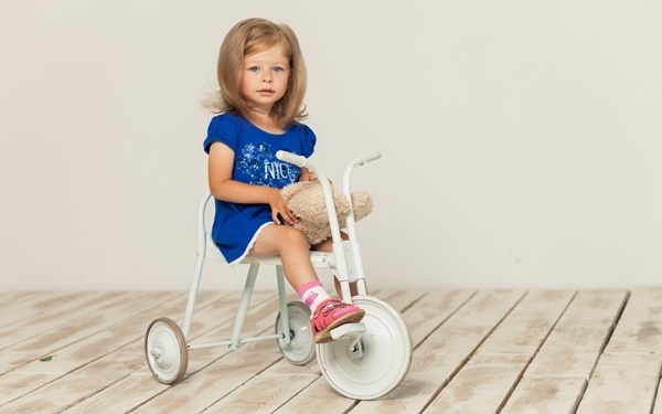 三輪車のおすすめ商品13選！ 何歳から乗る？ 折りたたみ式もある？