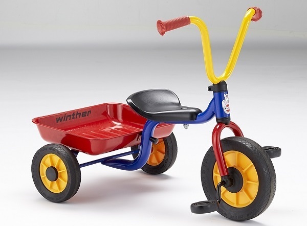 三輪車のおすすめ商品13選！ 何歳から乗る？ 折りたたみ式もある？