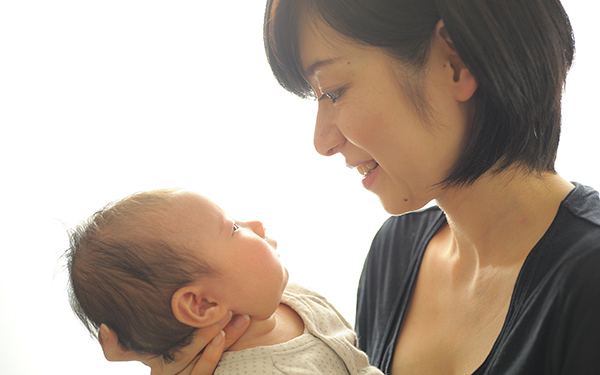 授乳ケープの選び方、使い方は？ おしゃれな授乳ケープを一挙紹介