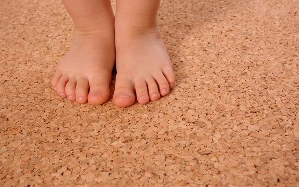 赤ちゃんにうれしいジョイントマットの選び方・掃除方法とおすすめの店舗