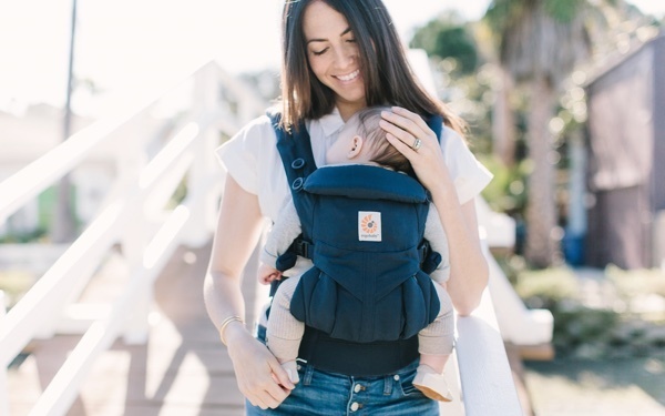 抱っこ紐エルゴベビーのメリットや注意点！ おすすめ商品もまとめて紹介！