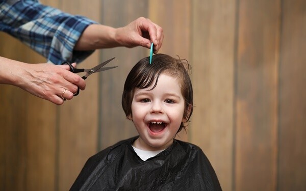 年齢別 男の子の髪型 ヘアカタログ 切り方やアレンジ方法も