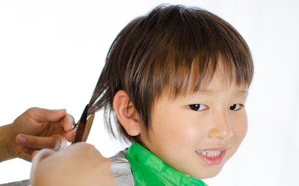 年齢別 男の子の髪型 ヘアカタログ 切り方やアレンジ方法も
