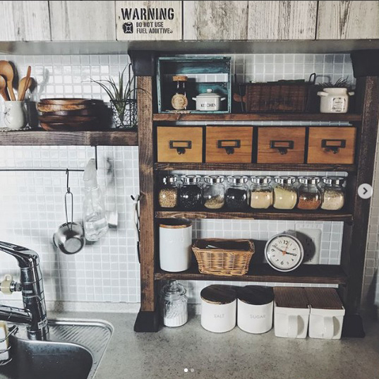 「ディアウォール」で賃貸でもおしゃれな壁面収納が簡単に！ DIY実例＆作り方を徹底解説