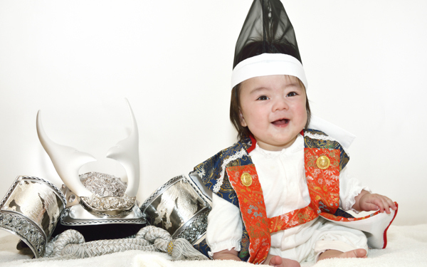 初節句とは？ お祝いのマナーや内祝いの返し方、写真撮影はどうするの？