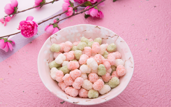 初節句とは？ お祝いのマナーや内祝いの返し方、写真撮影はどうするの？