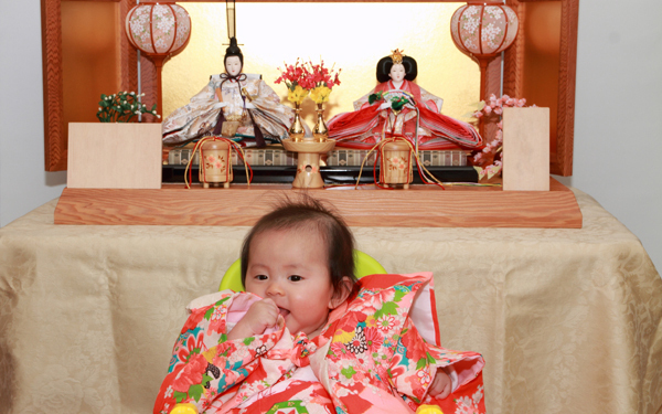 初節句とは？ お祝いのマナーや内祝いの返し方、写真撮影はどうするの？
