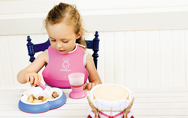 ベビービョルンが日本で愛されるワケ。抱っこひも・バウンサーを一挙紹介