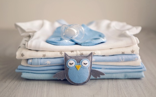 新生児服の準備におすすめ！ 種類や選び方、着せ方を紹介 