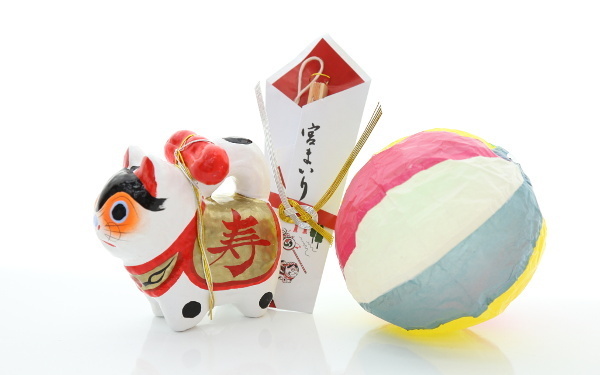 【お宮参りの服装ガイド】赤ちゃん・母親・父親・祖父母の衣装選び！夏冬は？