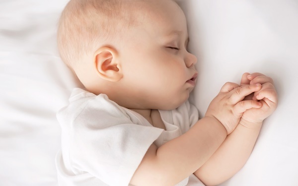 授乳クッション人気のおすすめ15選【抱き枕や携帯できるアイテムも！】