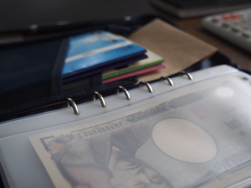  無印の「パスポートケース」が家計管理にぴったり！ ムリなく続けられると大評判【人気ブロガーの「これがマイベスト」  Vol.24】