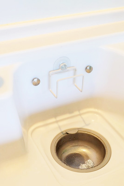 ヌメヌメ排水口が手軽にすっきり！ きれいが続く、簡単アイディア＆100均お手入れアイテム