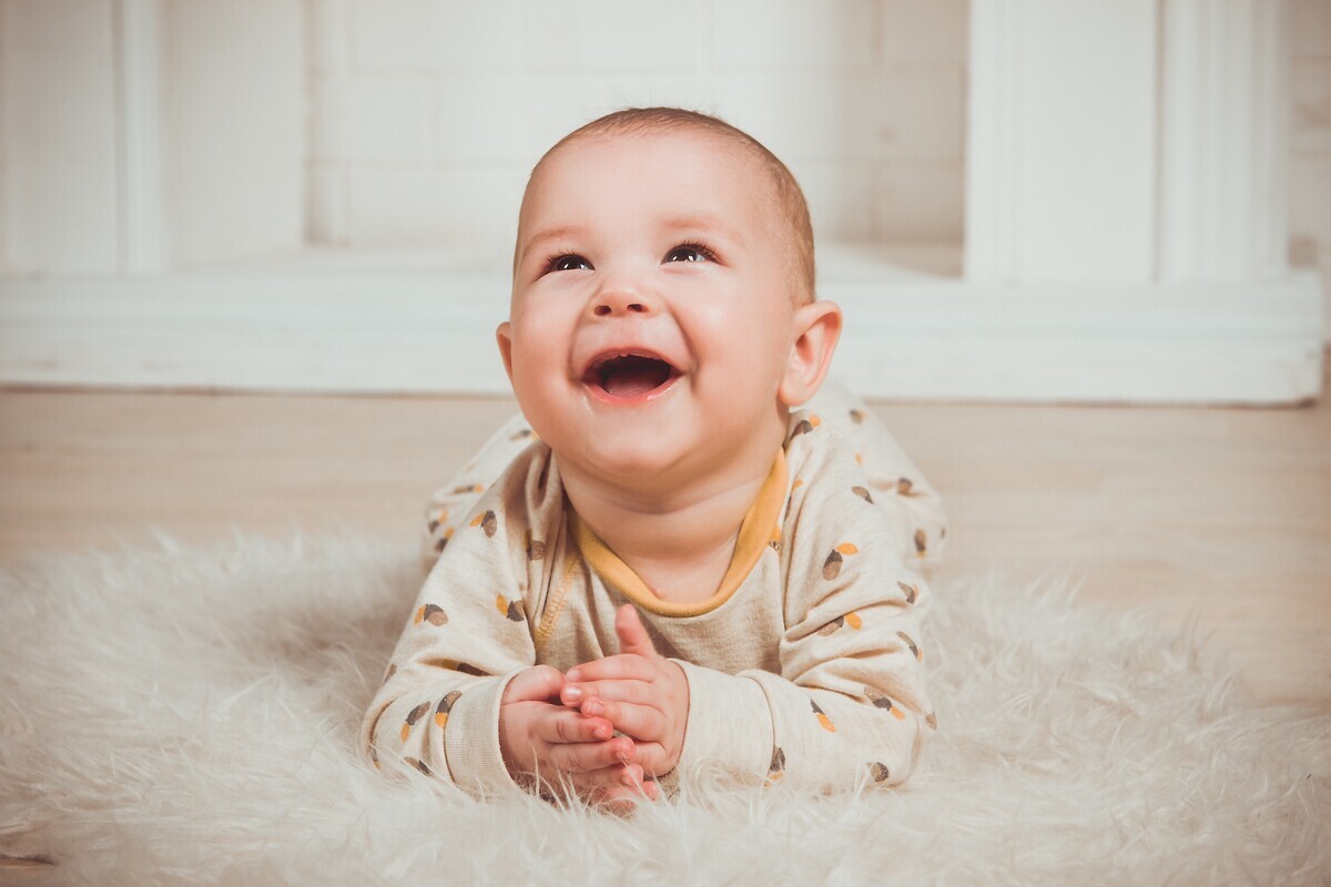 赤ちゃんのパジャマっていつから着せるの 目安と選び方も紹介 ウーマンエキサイト 1 2
