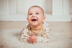 赤ちゃんが笑うようになるのはいつから？　笑顔になる方法も紹介