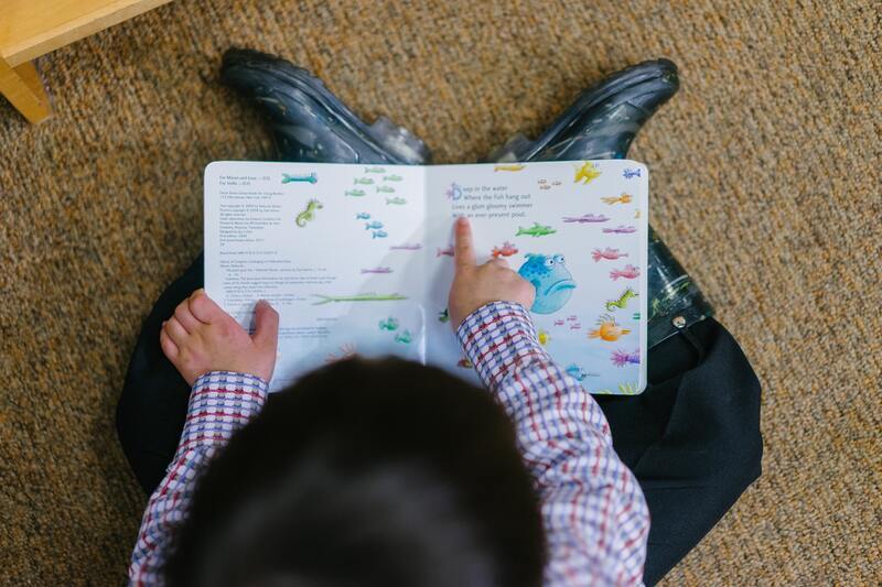 読み聞かせはいつまでする？　子どもが飽きない読み方をマスターしよう