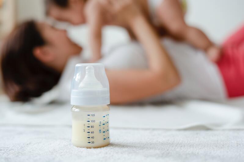搾乳機ってどう使うの？ 自動と手動の違いとおすすめ3選を紹介
