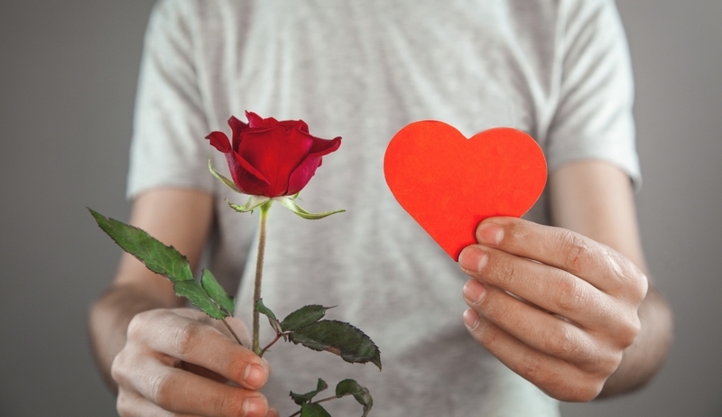 聞かれたら脈アリの質問とは？男性が好きな人にだけとる行動と深層心理