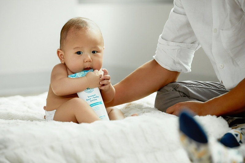 赤ちゃんとのお風呂で入浴剤は使っても大丈夫？　おすすめと注意点