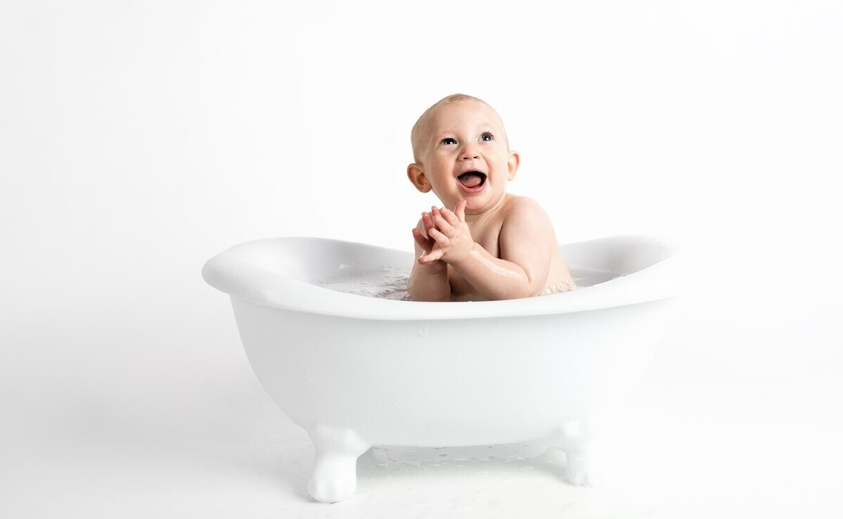 赤ちゃんとのお風呂で入浴剤は使っても大丈夫？　おすすめと注意点