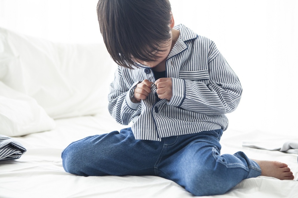 お支度ボードが便利！　朝のイライラ解消と遊びながら子どもの自立心を