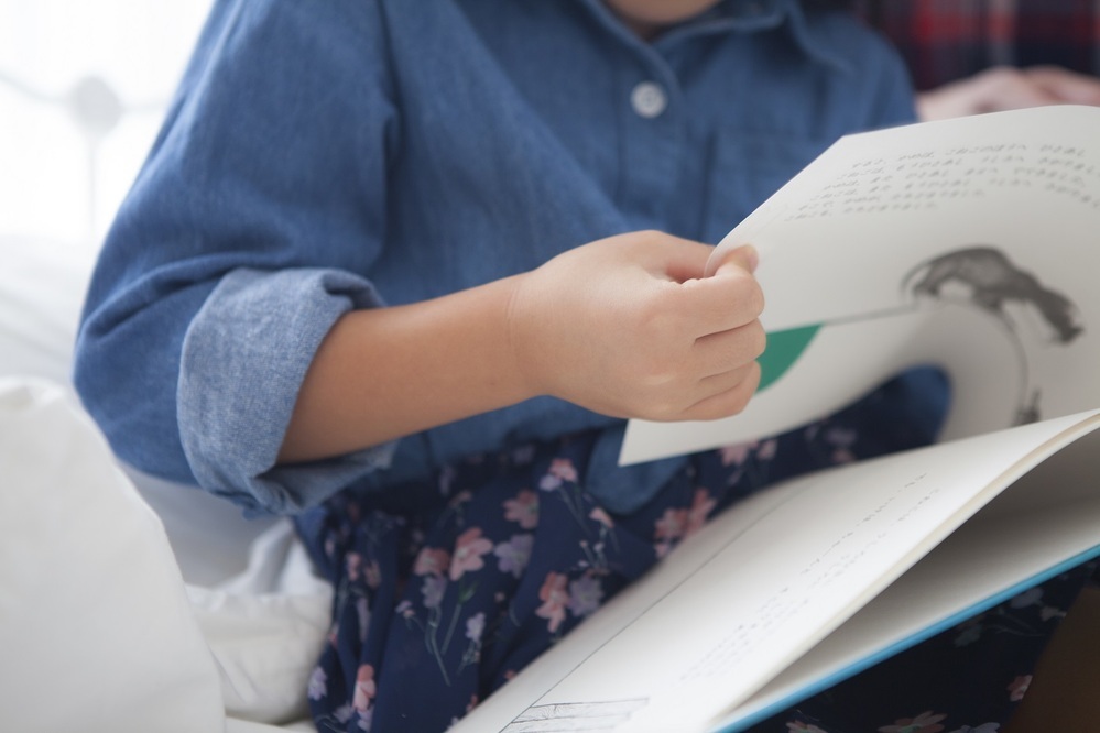 4歳児の絵本はどう選ぶ？　お話の楽しさを知ってもらえる絵本選び