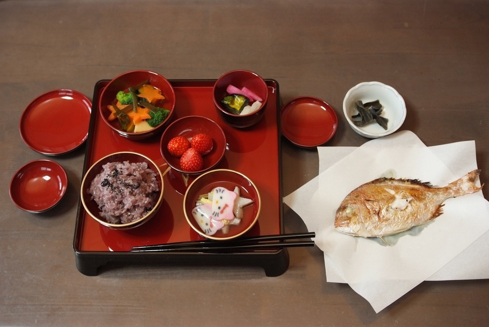 歯固めの石にはどんな意味がある？　自宅でお食い初めをお祝いしよう