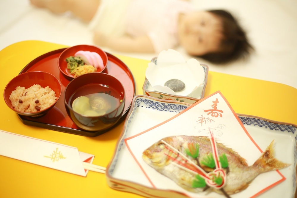 歯固めの石にはどんな意味がある？　自宅でお食い初めをお祝いしよう