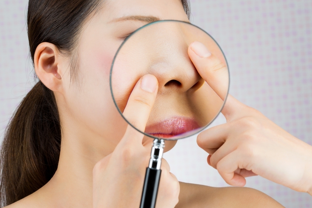 【医師監修】鼻の中のニキビは病院へ？　痛みの原因と治し方