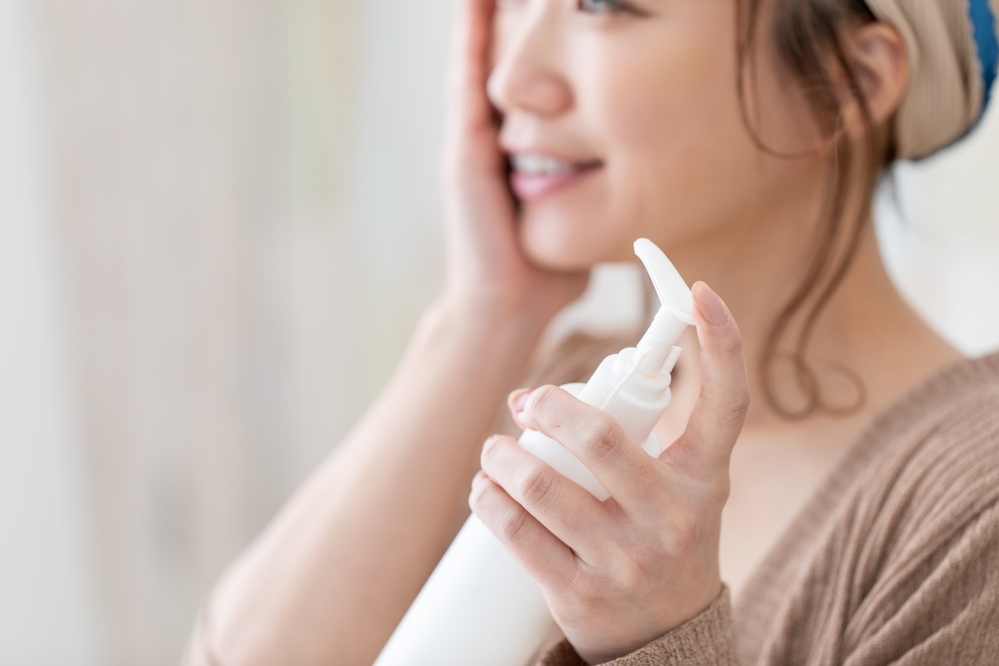 【医師監修】頬ニキビの治し方！　即効性があるのはどの方法？