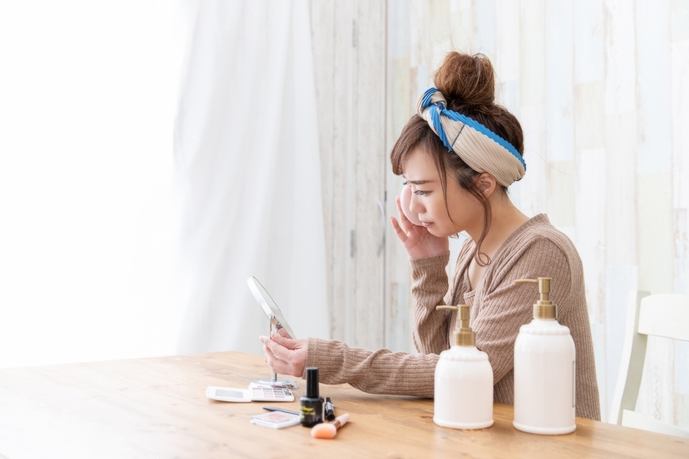 【医師監修】頬ニキビの治し方！　即効性があるのはどの方法？