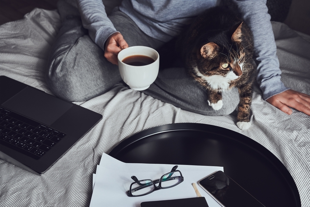 【医師監修】目のクマをなんとかしたい！　クマは種類別に解消していこう