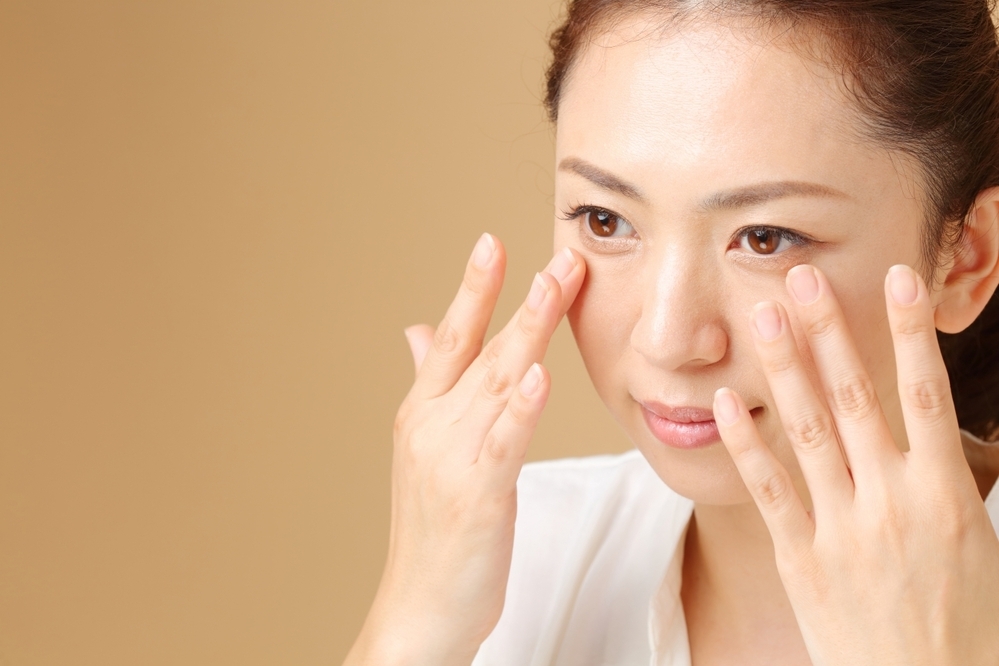 【医師監修】目のクマをなんとかしたい！　クマは種類別に解消していこう