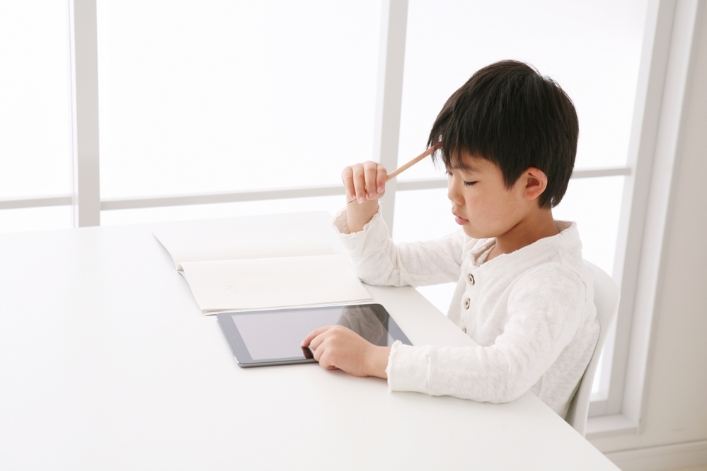 小学生の自宅学習はどうしてる？　 正しい進め方とおすすめ無料学習サイトをご紹介
