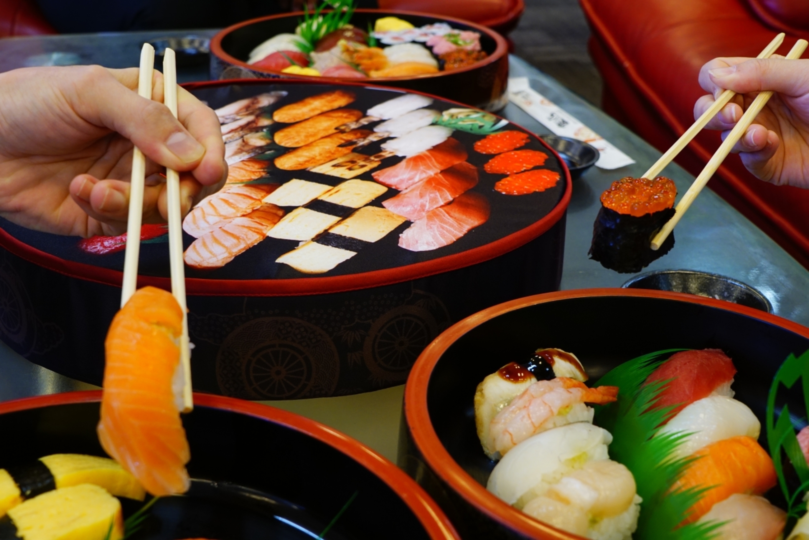 寿司が踊って似顔絵に お祝いムービーが作れる ハッピーバースシー ダブルで寿司ゲットキャンペーン実施中 ウーマンエキサイト 寿司が踊って似顔絵に お祝いムービーが作れる ハッピーバースシー ダブルで寿司ゲットキャンペーン実施中 ウーマンエキサイト